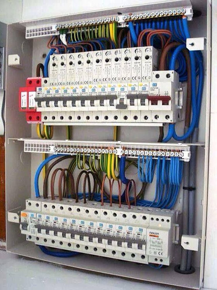 Electrical distribution board